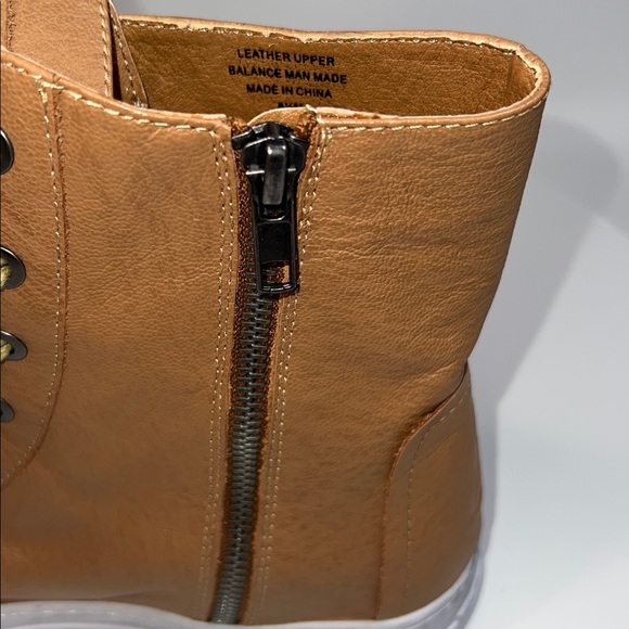 💛NWT WOMENS  KELSI DAGGER BROOKLYN LACE UP LEATHER HIGH TOP BOOTS SIZE 8.5 - Picture 3 of 10